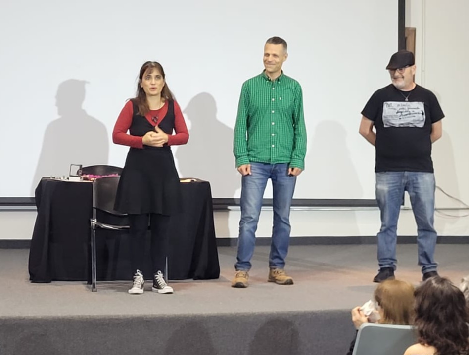 Con canto de cigarras llenó el auditorio de Abuelas en la ex Esma